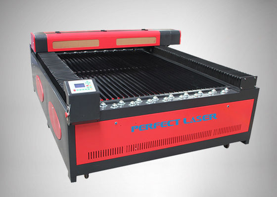 100W Flat Bed Mesin Pemotongan Laser CO2 Dengan Sistem Pendingin Dan Perlindungan Air