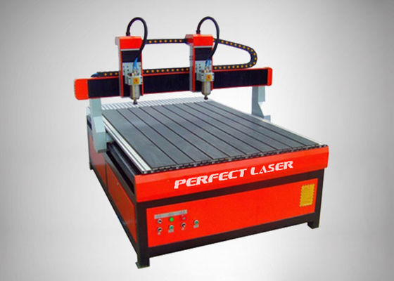 Mesin Ukiran Kayu Ukiran 3D Mesin CNC Router 8 Kepala / Router Kayu CNC
